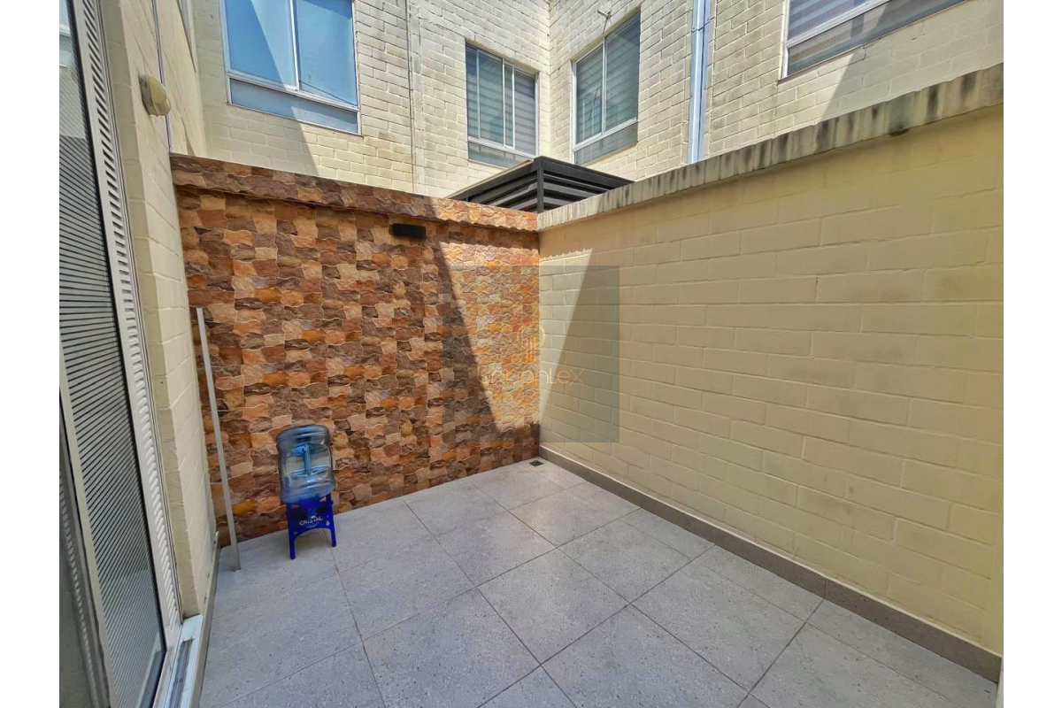 UrbanLex vende casa área 94m2 $450Millones