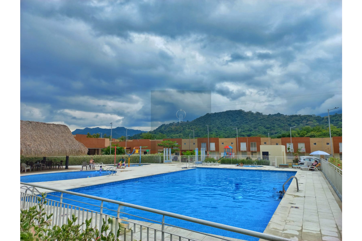 UrbanLex vende casa área 94m2 $450Millones