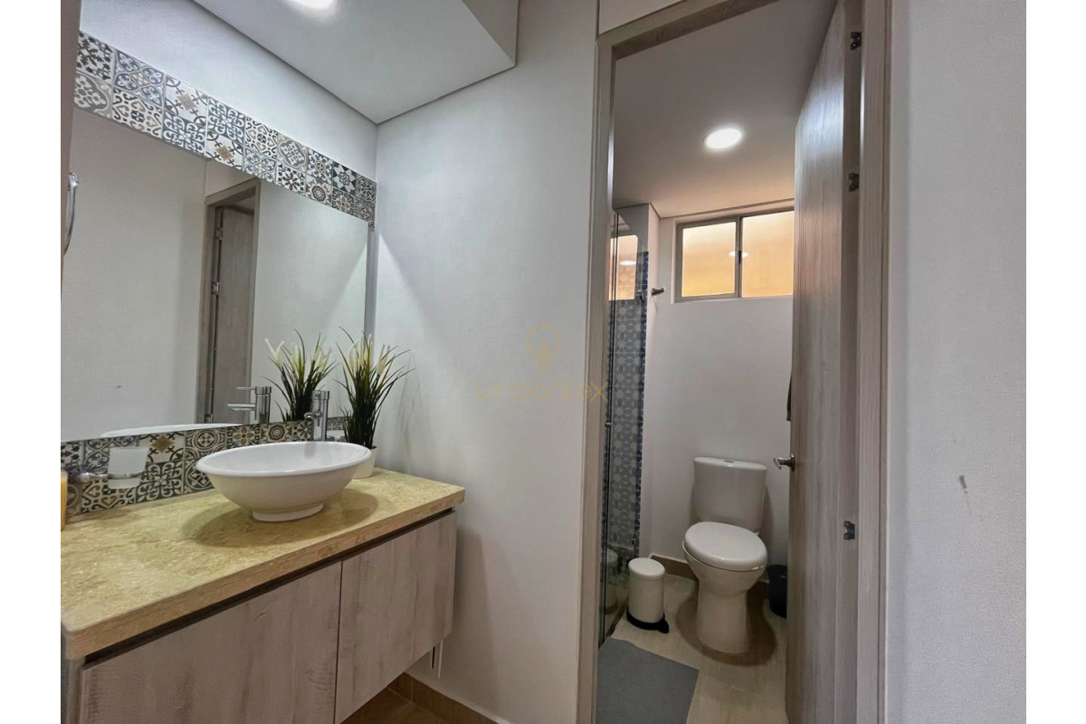 UrbanLex arrienda Apartamento Amoblado en Conjunto Residencial, área 82M2 $ 2.700.000