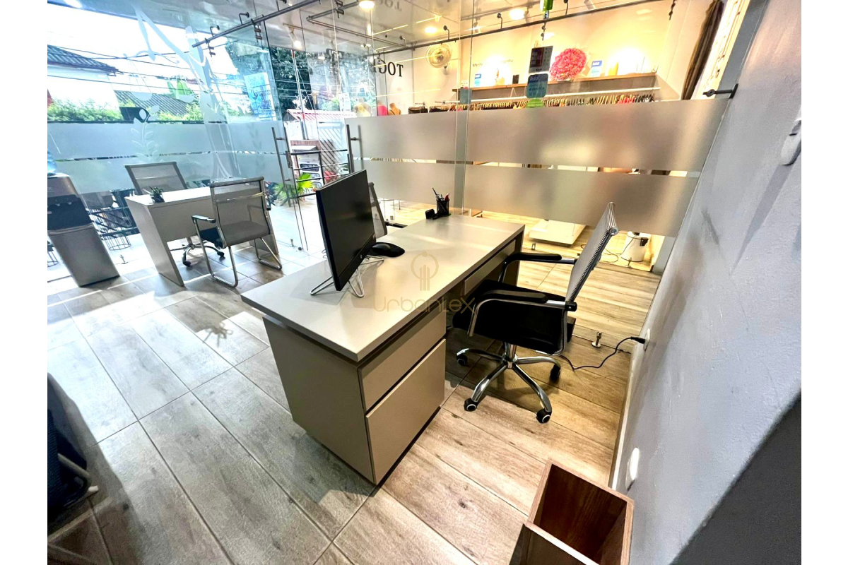 UrbanLex Arrienda Local Edificio-Centro Villeta, área 20m2 $ 1.350.000