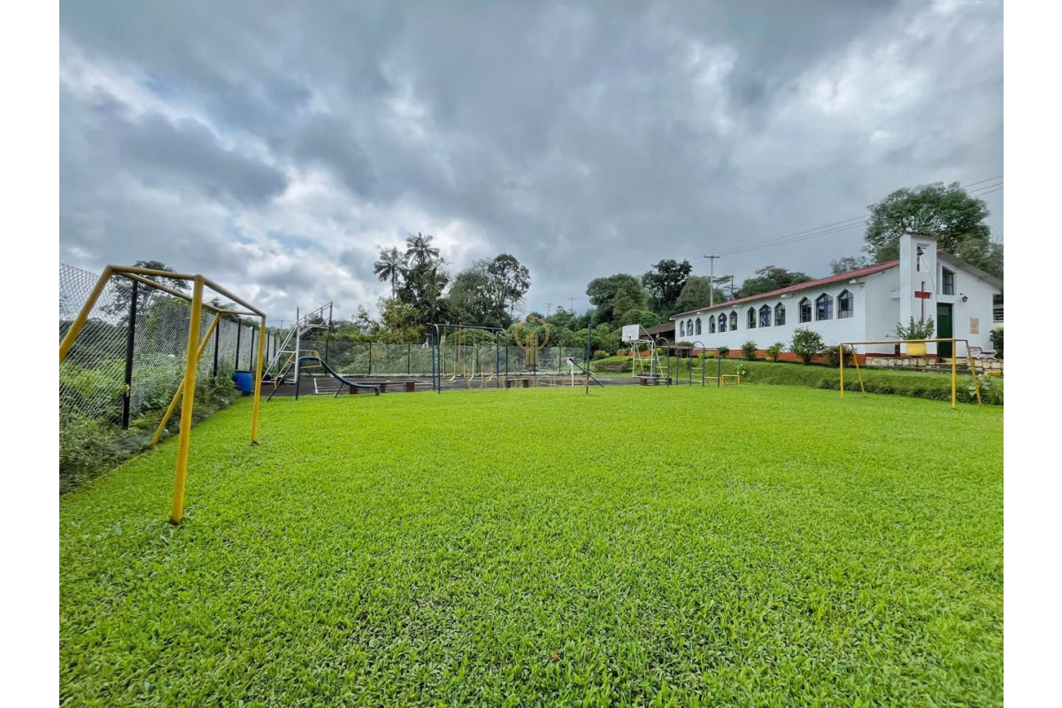 UrbanLex Arrienda Casa amoblada-Sasaima, área 1.180m2 $ 2.200.000