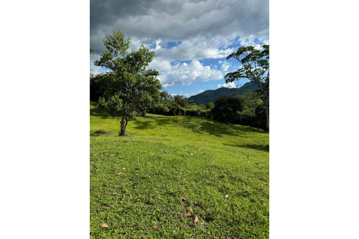 UrbanLex vende lote rural-Villeta, área 8.116m2 $260Millones