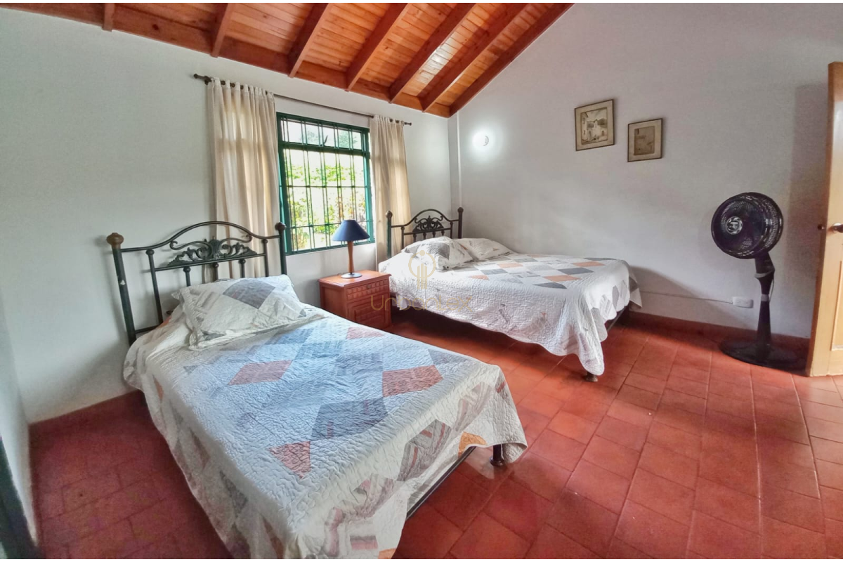 UrbanLex vende casa en condominio área 2.072m2 $1.000Millones