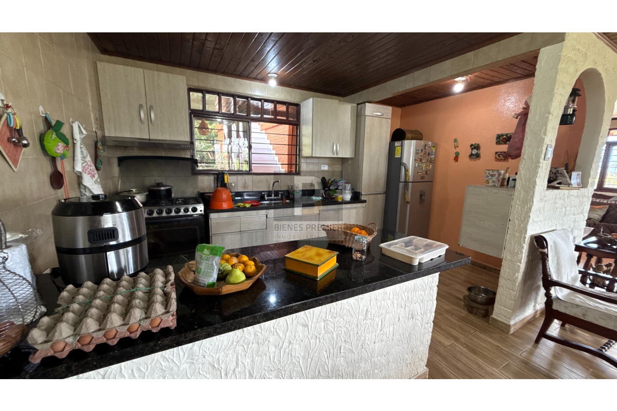 Finca en Venta en Lago Calima 3125 m² | Casa de 5 habitaciones | Cerca al lago | Ideal inversión