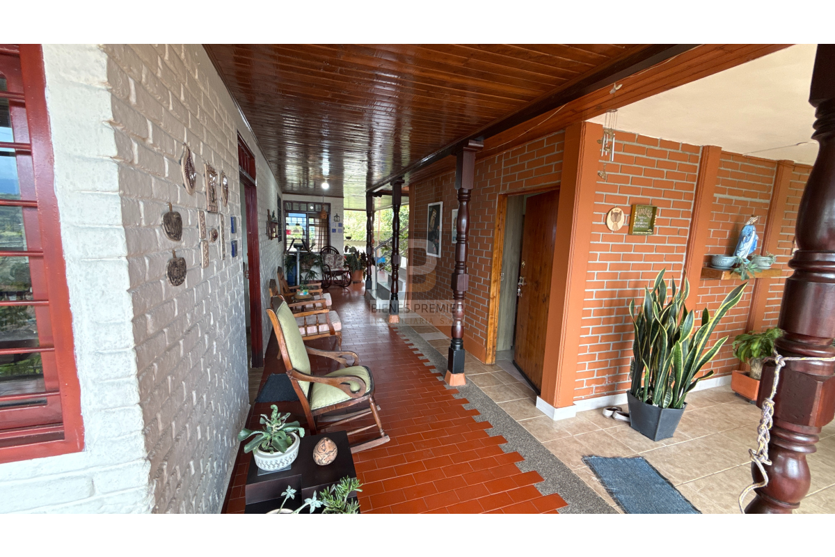 Finca en Venta en Lago Calima 3125 m² | Casa de 5 habitaciones | Cerca al lago | Ideal inversión