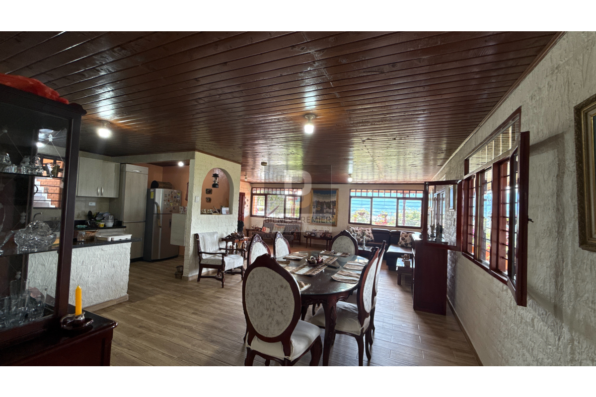 Finca en Venta en Lago Calima 3125 m² | Casa de 5 habitaciones | Cerca al lago | Ideal inversión