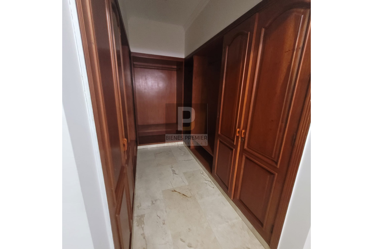 Apartamento en Venta en El Ingenio Cali 180 m² | Ascensor privado | 3 habitaciones y estudio | Amplio