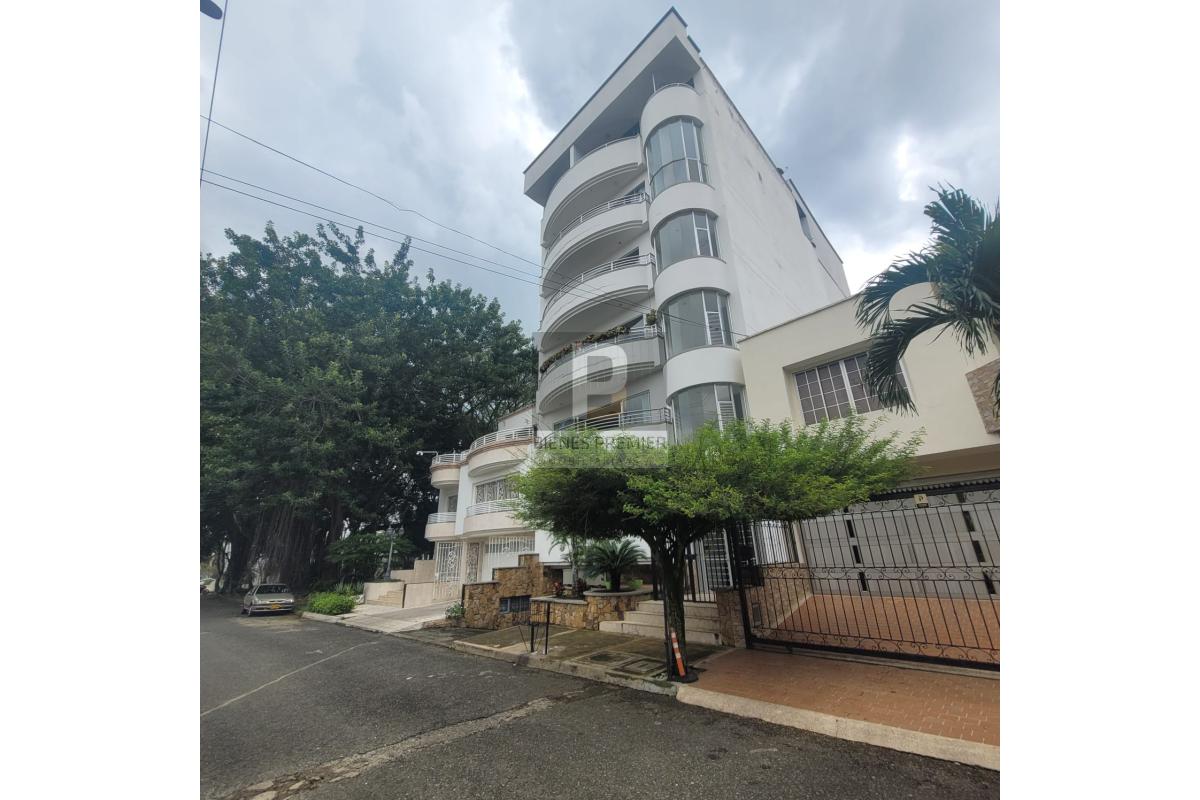 Apartamento en Venta en El Ingenio Cali 180 m² | Ascensor privado | 3 habitaciones y estudio | Amplio