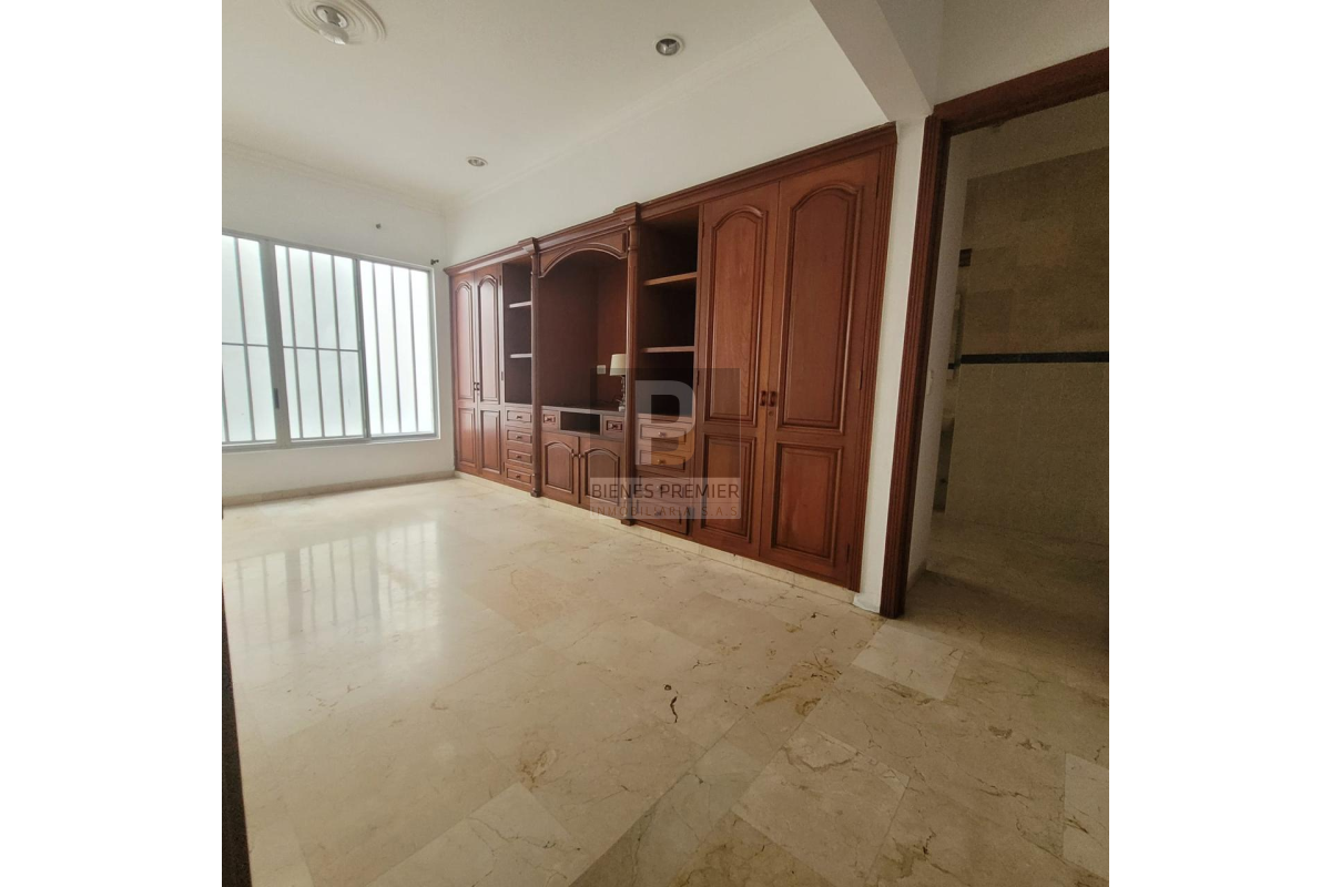 Apartamento en Venta en El Ingenio Cali 180 m² | Ascensor privado | 3 habitaciones y estudio | Amplio