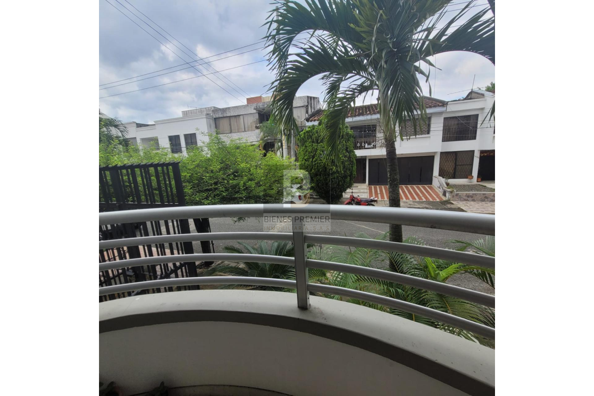 Apartamento en Venta en El Ingenio Cali 180 m² | Ascensor privado | 3 habitaciones y estudio | Amplio