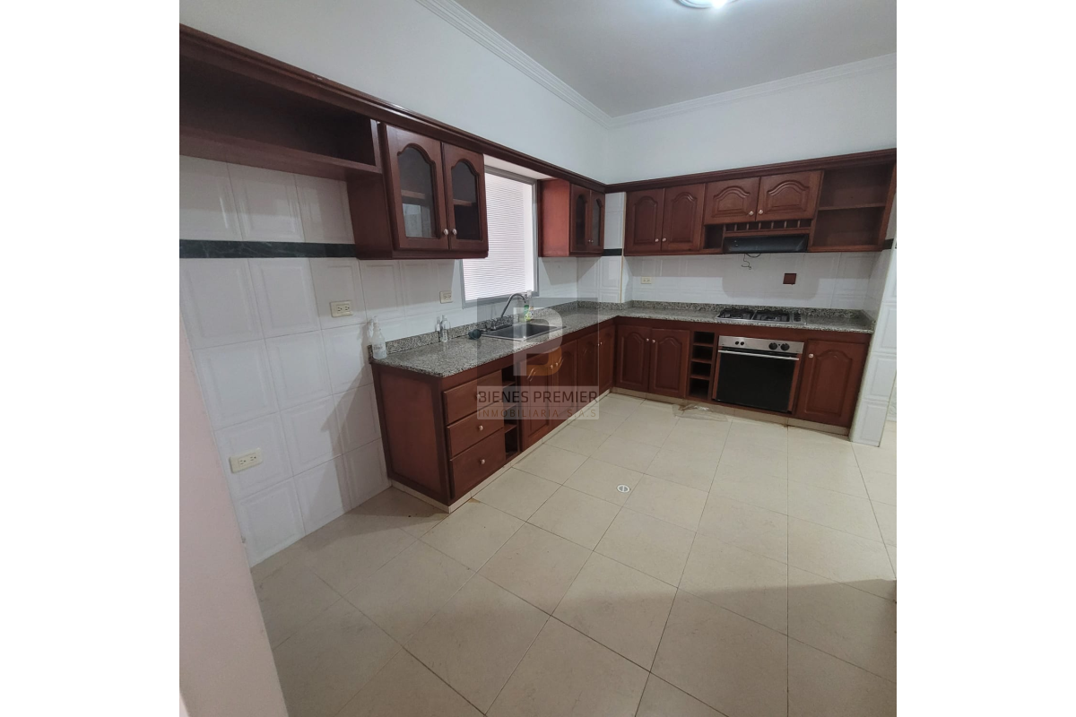 Apartamento en Venta en El Ingenio Cali 180 m² | Ascensor privado | 3 habitaciones y estudio | Amplio