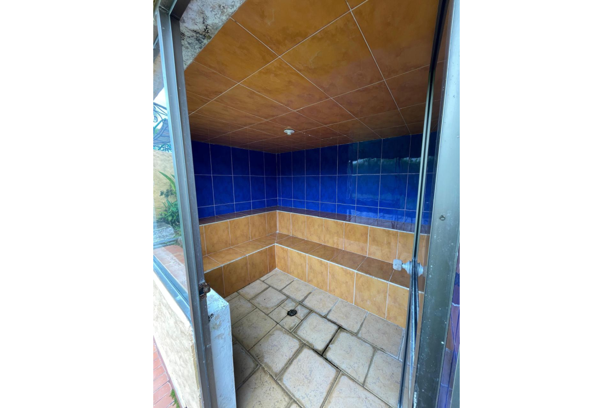 Finca en Venta en Lago Calima Calima | 3.081 m² lote | 1.076 m² construidos | lujo | piscina | jacuzzi | discoteca