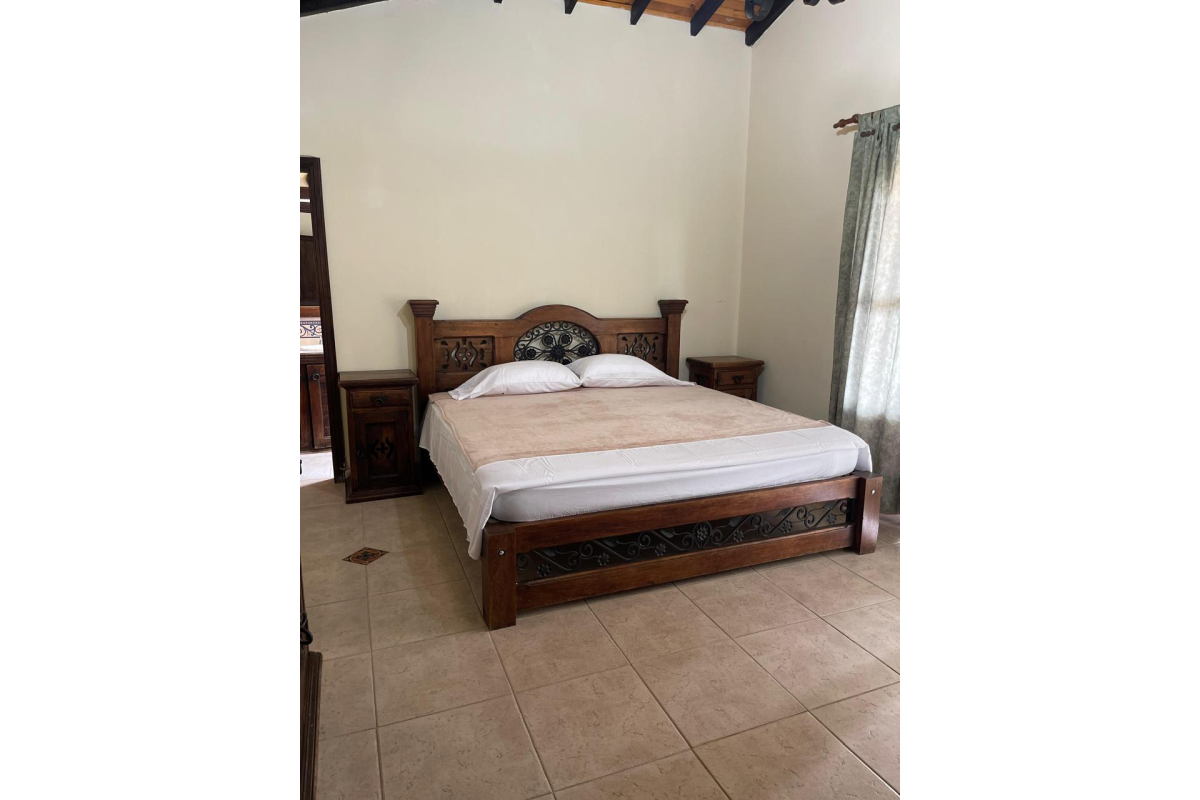 Finca en Venta en Lago Calima Calima | 3.081 m² lote | 1.076 m² construidos | lujo | piscina | jacuzzi | discoteca