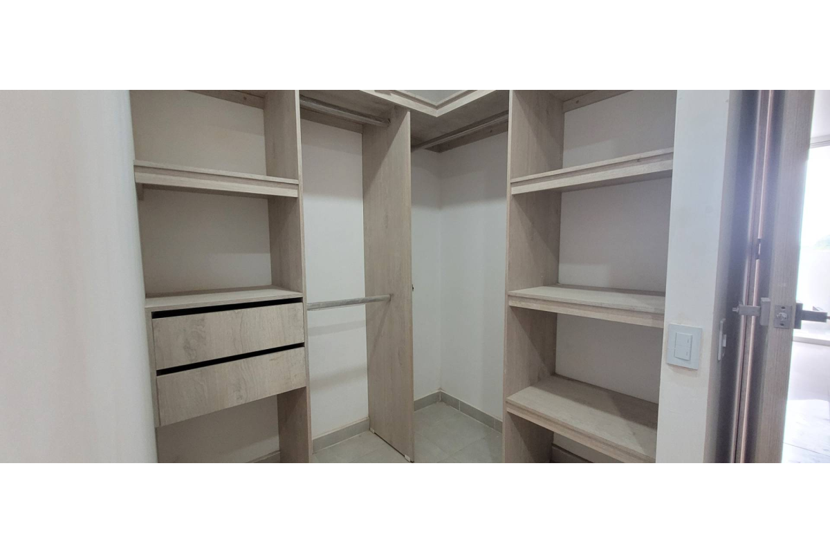 Penthouse en Venta en Ciudad Jardín Cali 182 m² | Moderno | 3 alcobas | Balcón con vista panorámica y piscina