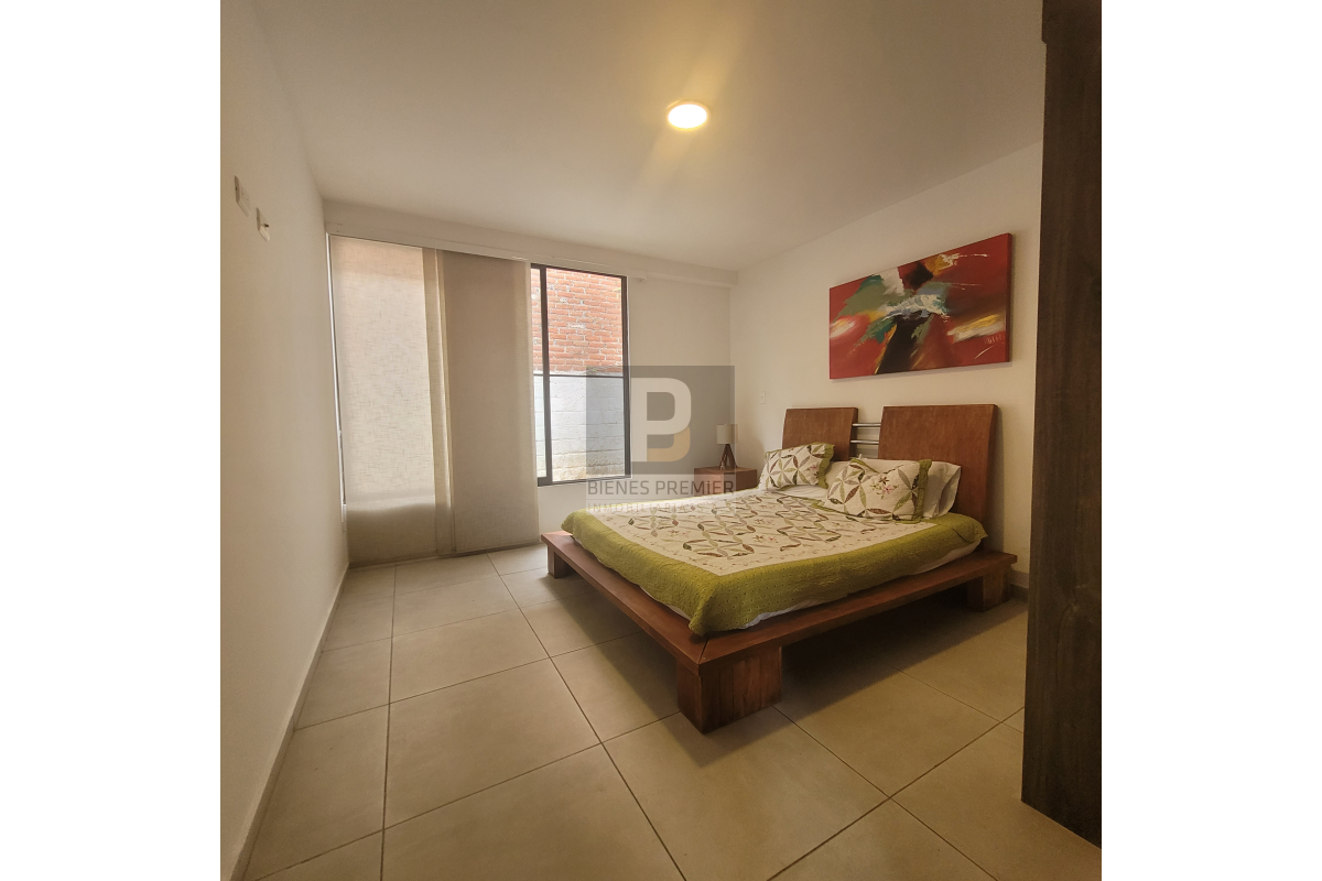 Casa en Arriendo en El Lido Cali 540 m² construidos | 4 habitaciones con estudio | Antejardín y BBQ