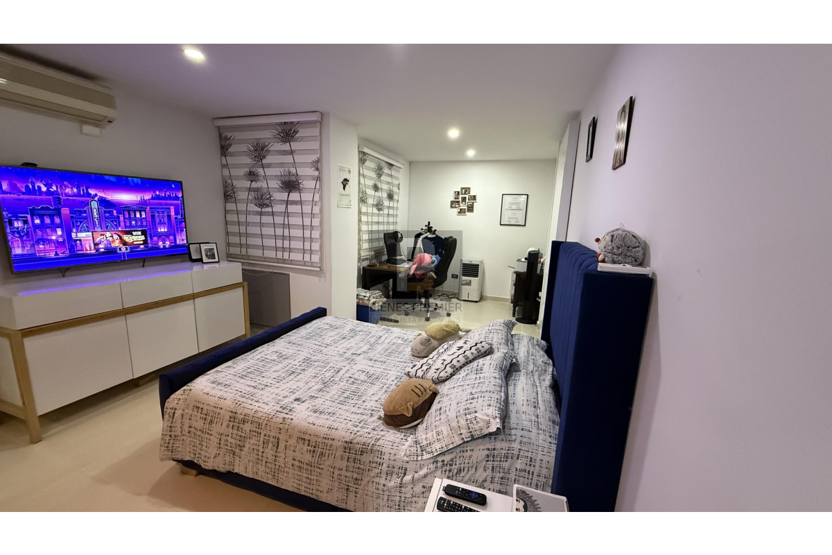 Casa en Condominio en Venta en Ciudad Jardín Cali 248 m² | Remodelada | 4 alcobas | Jacuzzi y piscina