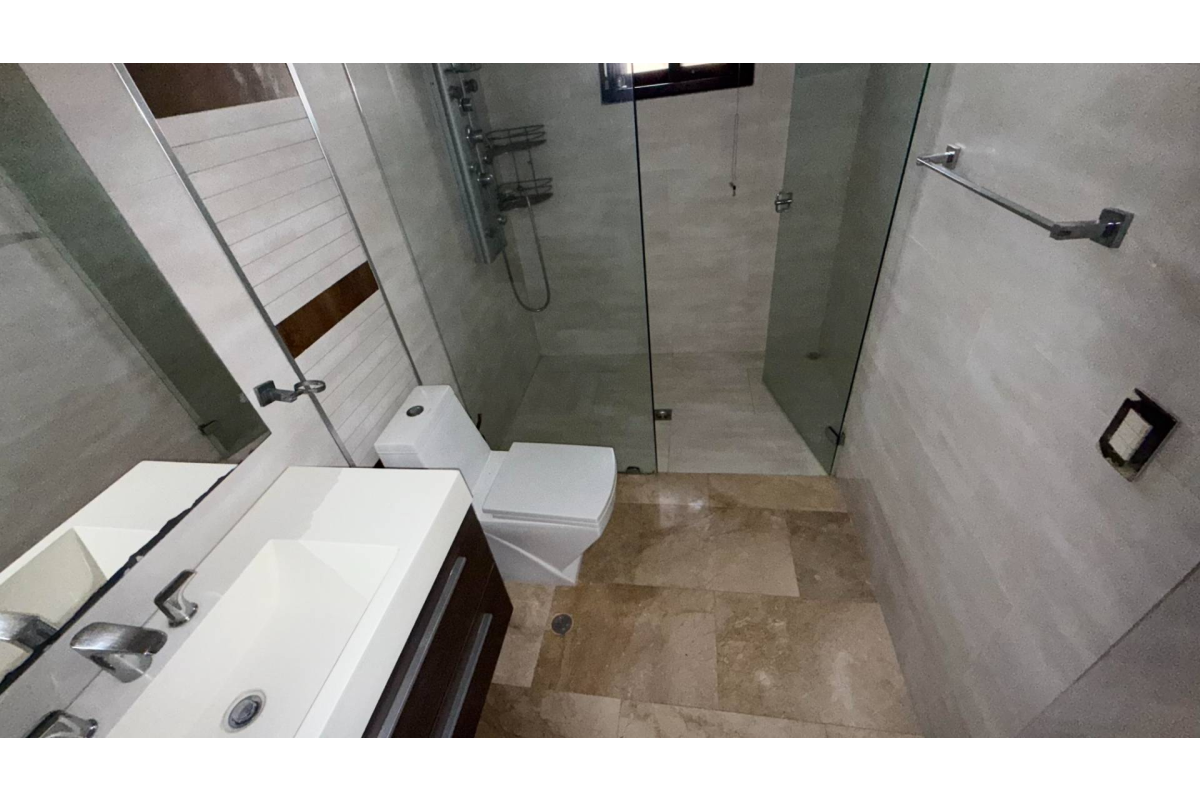 Casa en Venta en Pance Cali 1000 m² lote 430 m² construidos | Piscina y turco | 4 habitaciones | Lujo