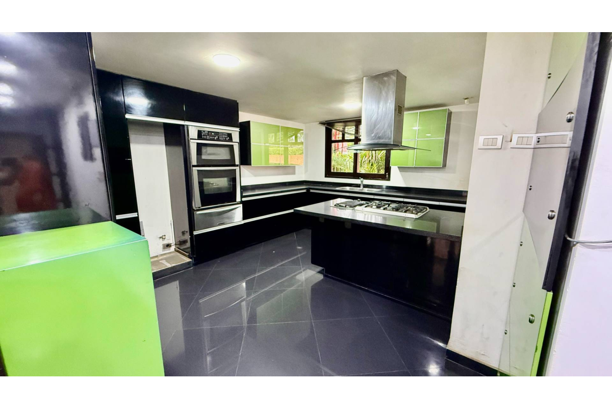 Casa en Venta en Pance Cali 1000 m² lote 430 m² construidos | Piscina y turco | 4 habitaciones | Lujo