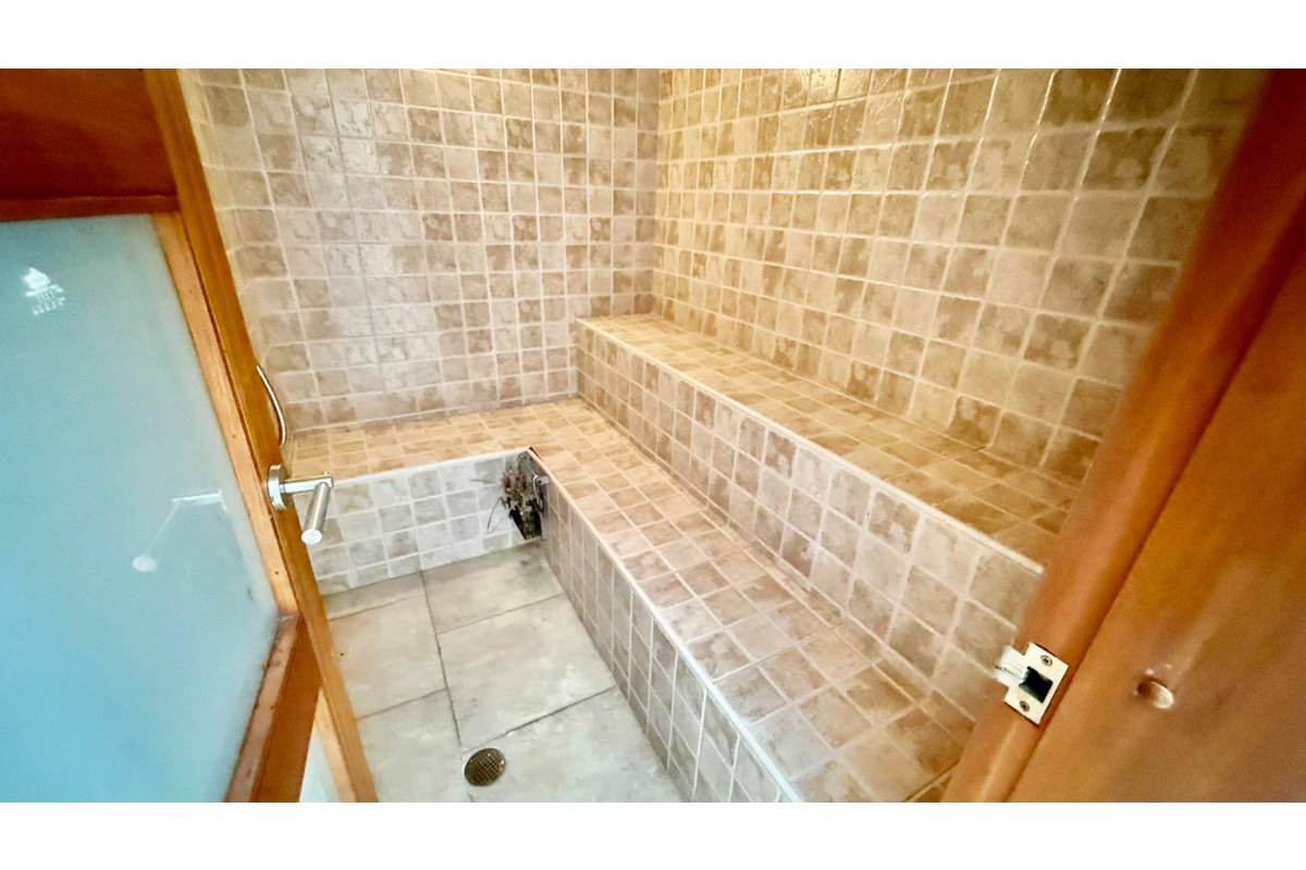 Casa en Venta en Pance Cali 1000 m² lote 430 m² construidos | Piscina y turco | 4 habitaciones | Lujo