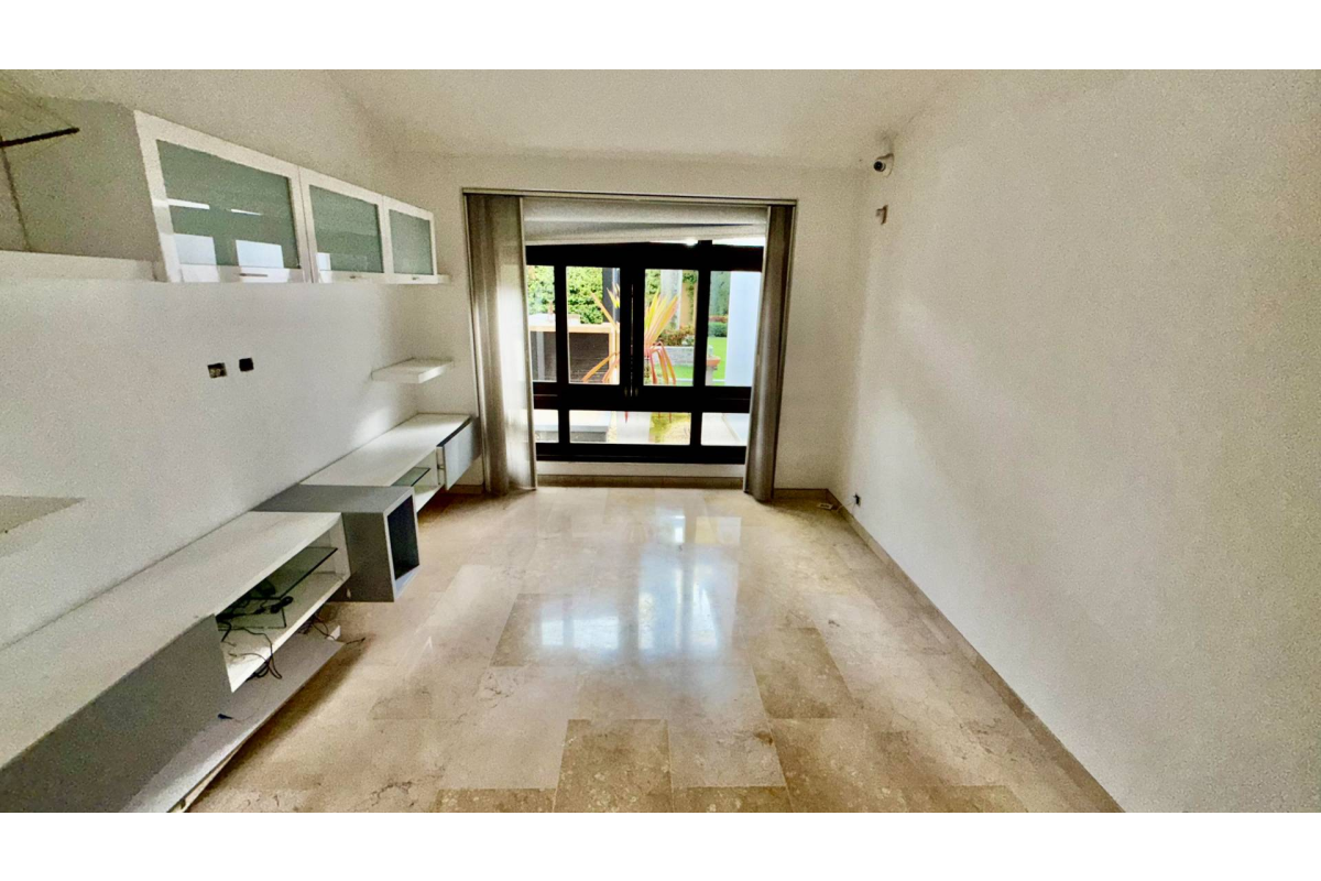 Casa en Venta en Pance Cali 1000 m² lote 430 m² construidos | Piscina y turco | 4 habitaciones | Lujo