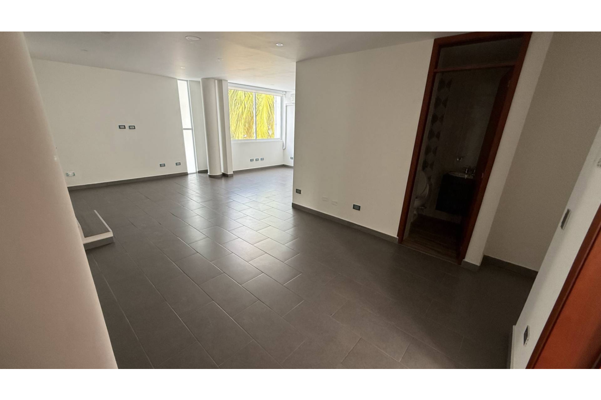 Casa en condominio en venta en Ciudad Jardín Cali 240 m² | Remodelada | 5 alcobas 5 baños | Piscina