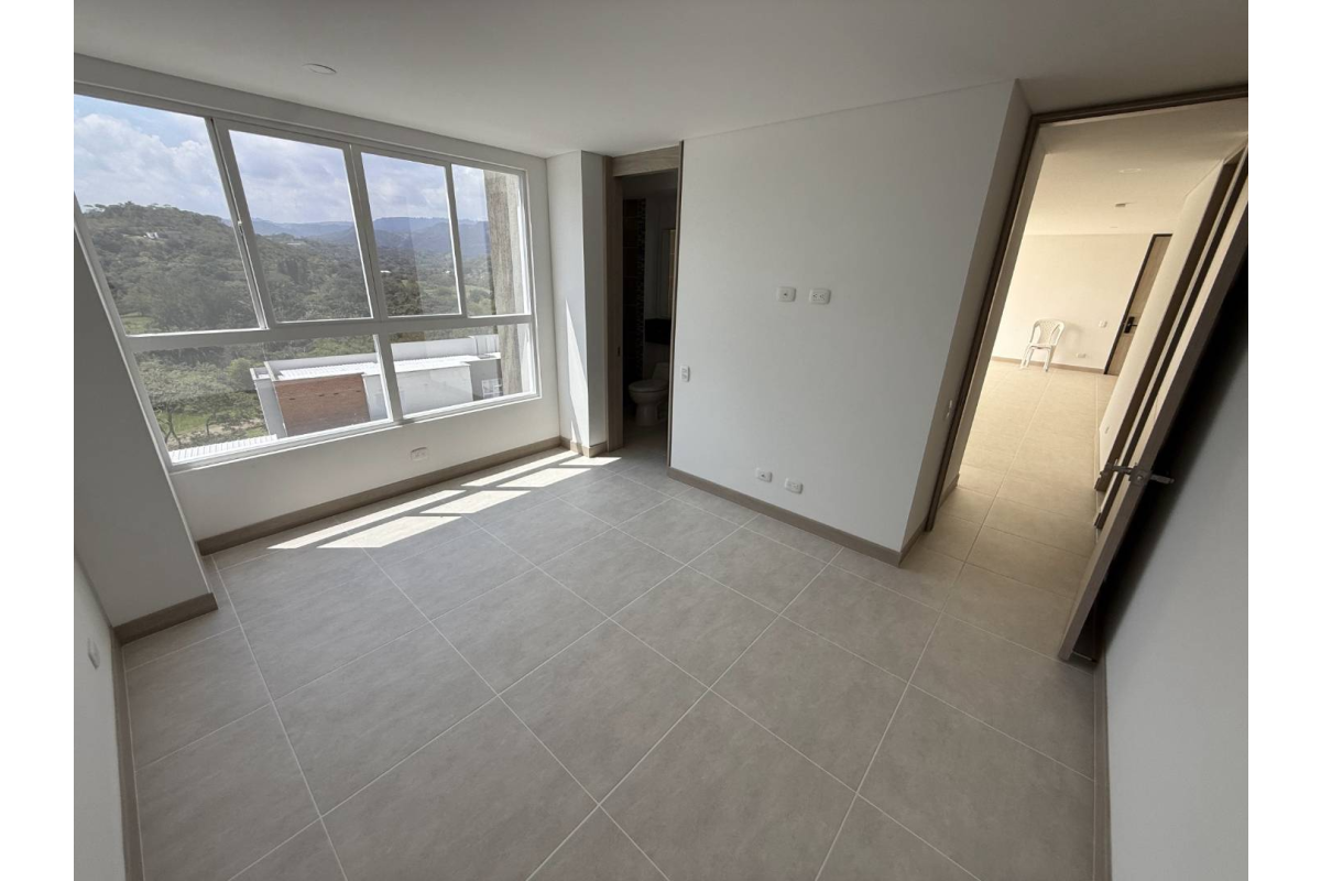 Apartamento en Arriendo en Alfaguara Jamundí 100 m² | 2 habitaciones con estudio | 2 parqueaderos | Zona campestre