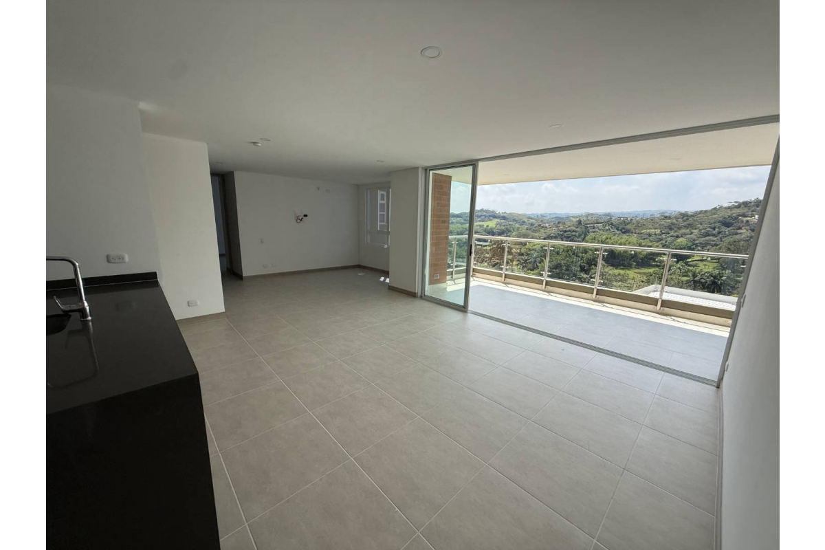 Apartamento en Arriendo en Alfaguara Jamundí 100 m² | 2 habitaciones con estudio | 2 parqueaderos | Zona campestre