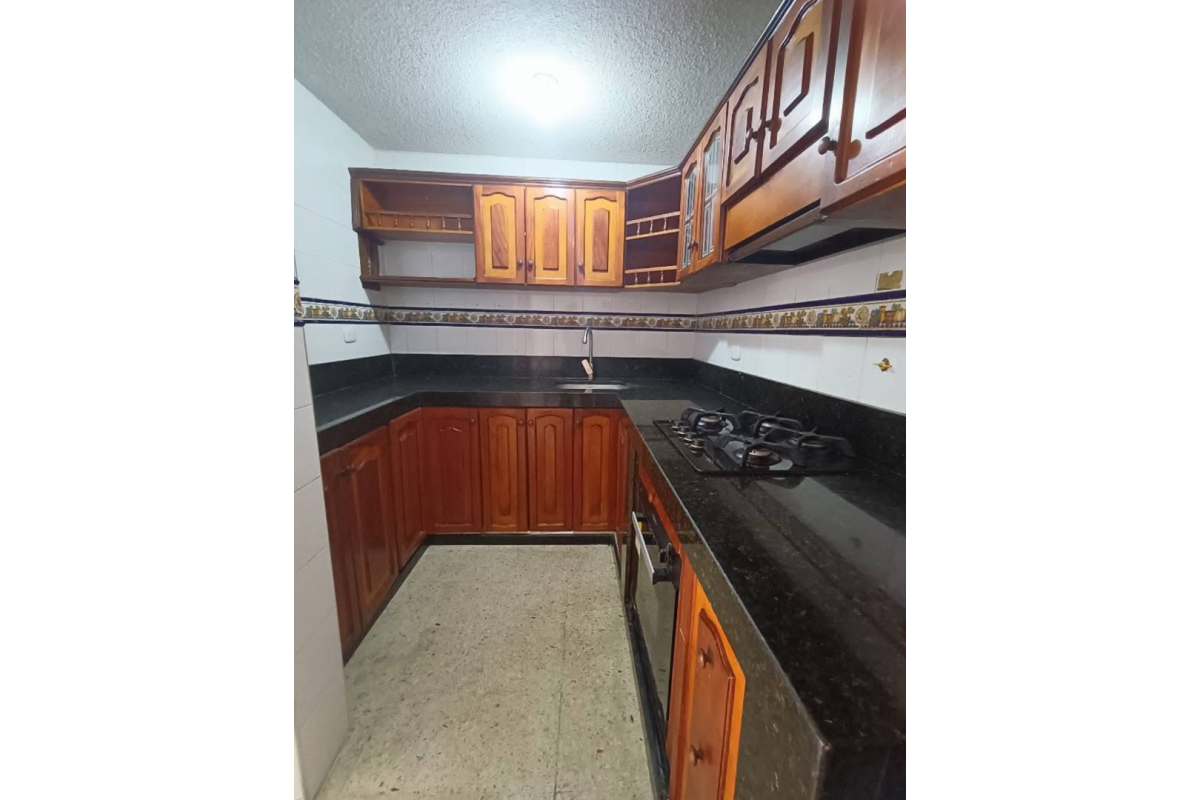 Casa en Venta en El Refugio Cali 105 m² | Condominio | 3 habitaciones con estudio | Zona residencial