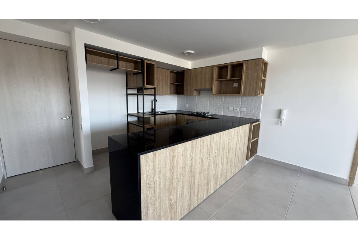 Apartamento en arriendo en Valle del Lili Cali 100 m² | Piso 13 con balcón | 3 habitaciones | 2 parqueaderos