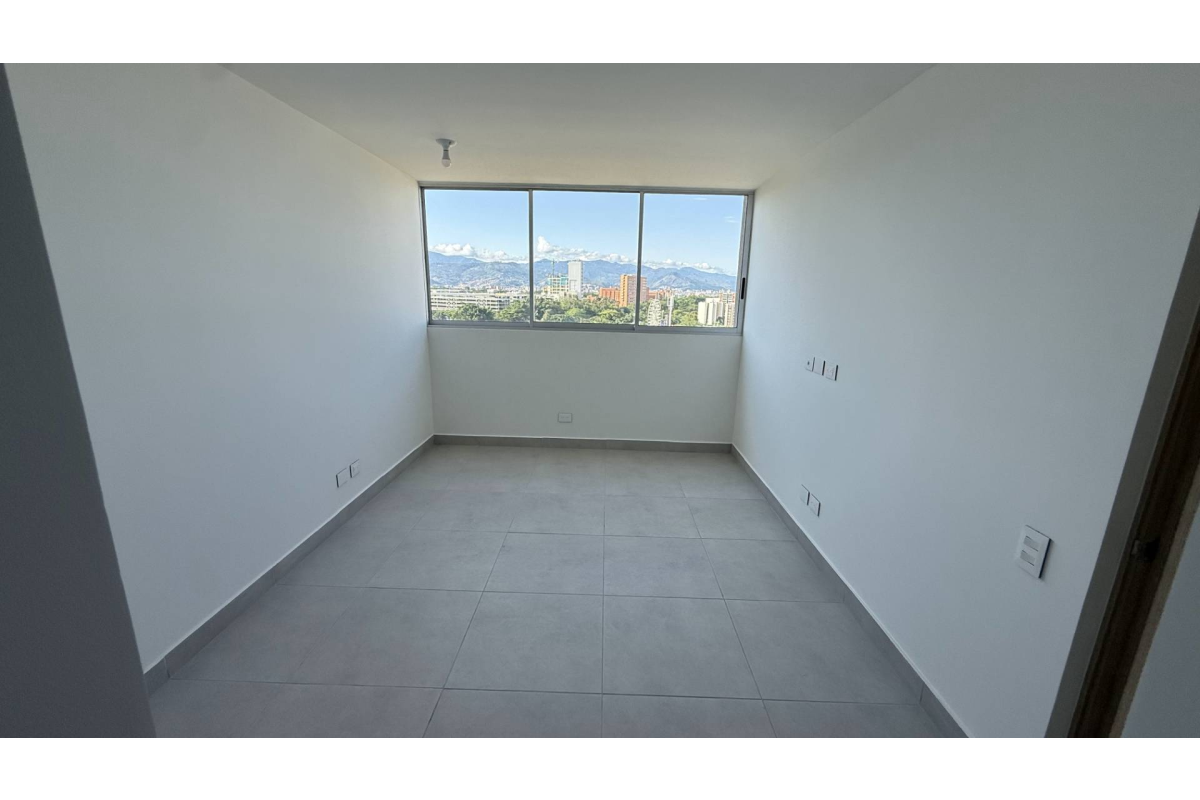 Apartamento en arriendo en Valle del Lili Cali 100 m² | Piso 13 con balcón | 3 habitaciones | 2 parqueaderos