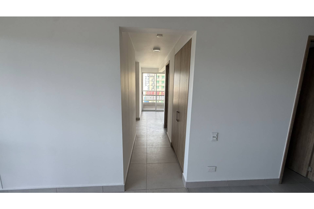 Apartamento en arriendo en Valle del Lili Cali 100 m² | Piso 13 con balcón | 3 habitaciones | 2 parqueaderos