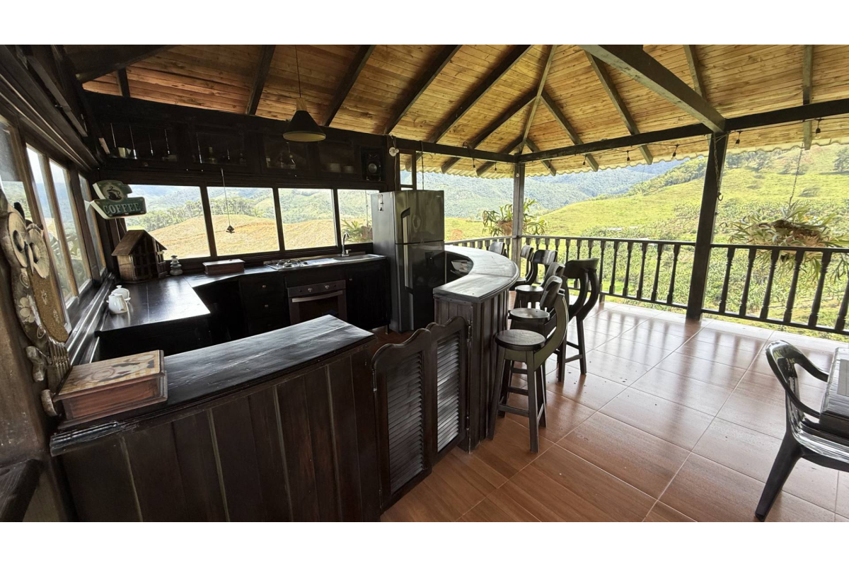 Casa Campestre en Arriendo en Lago Calima Calima Darién | Amoblada | Vista panorámica | Finca para descanso