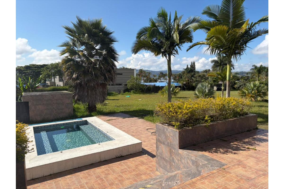 Finca en Alquiler en Lago Calima por Noche | Jacuzzi para 11 Personas | Capacidad 12 a 15 Huéspedes | Cerca al Pueblo