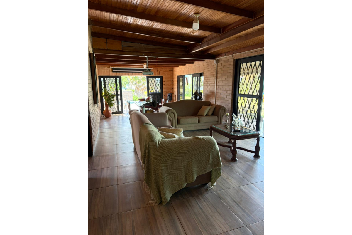 Finca en Alquiler en Lago Calima por Noche | Jacuzzi para 11 Personas | Capacidad 12 a 15 Huéspedes | Cerca al Pueblo