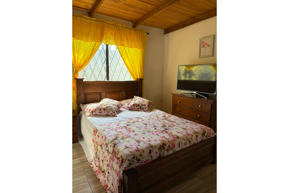 Finca en Alquiler en Lago Calima por Noche | Jacuzzi para 11 Personas | Capacidad 12 a 15 Huéspedes | Cerca al Pueblo