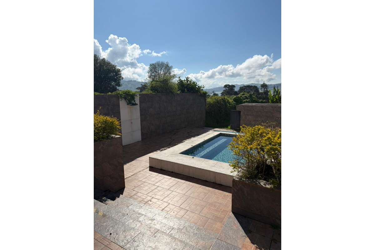 Finca en Alquiler en Lago Calima por Noche | Jacuzzi para 11 Personas | Capacidad 12 a 15 Huéspedes | Cerca al Pueblo