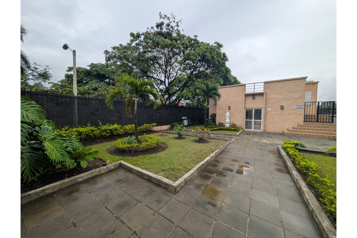 Apartamento en Venta en Quintas de Don Simón Cali 110 m² | 3 Habitaciones | Piso 11 | 2 Parqueaderos | Conjunto con Piscina