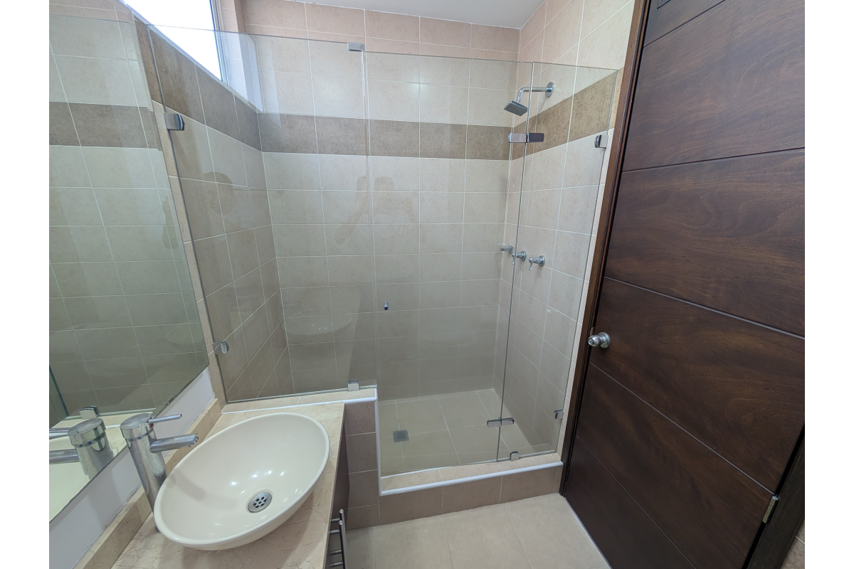 Apartamento en Venta en Quintas de Don Simón Cali 110 m² | 3 Habitaciones | Piso 11 | 2 Parqueaderos | Conjunto con Piscina