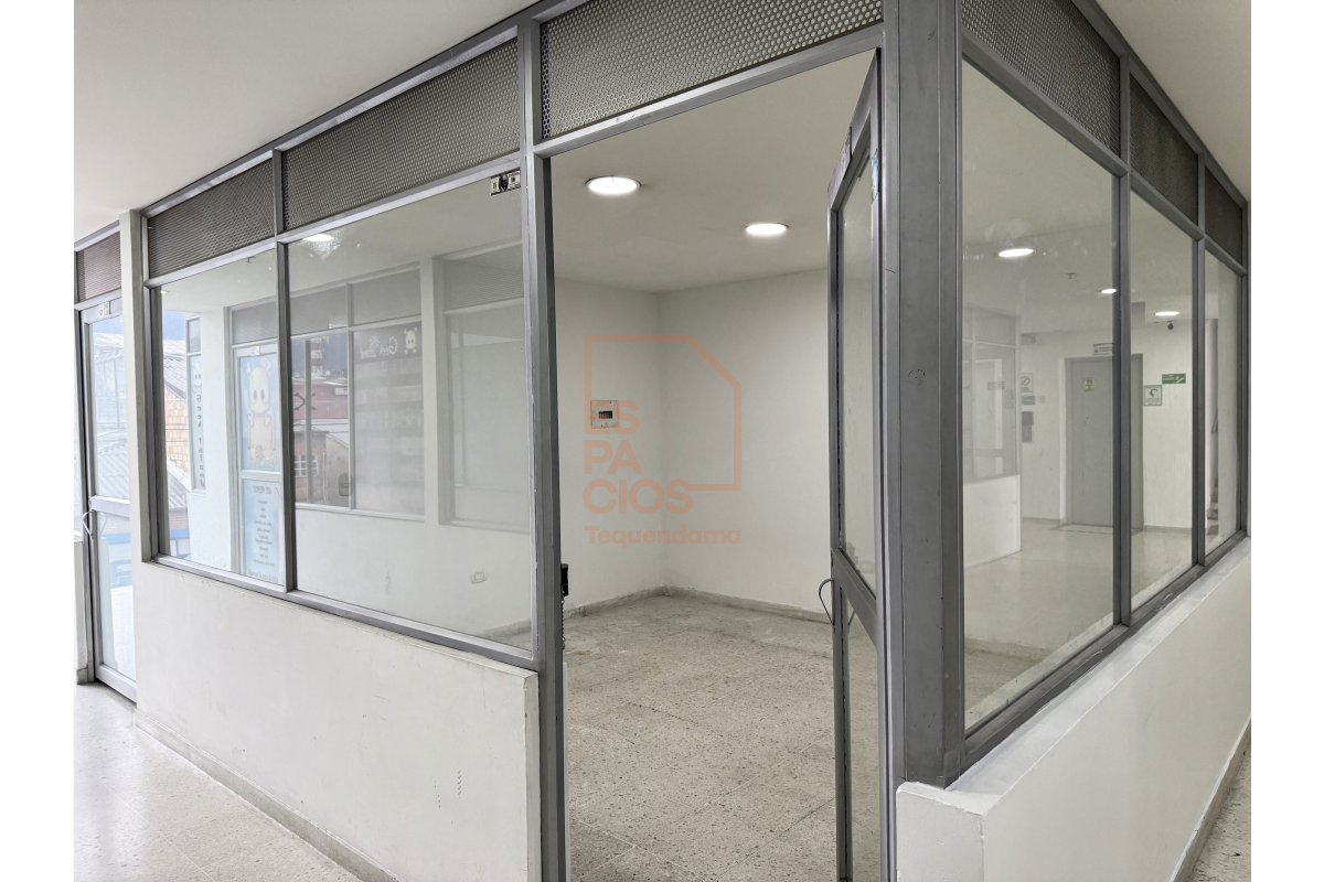 Locales en Arriendo, Ricaurte Bogotá - LOAR341