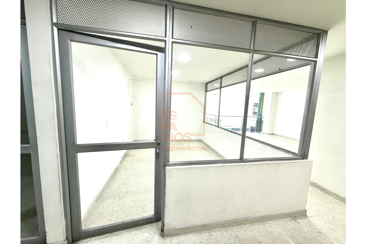 Local en Arriendo, Ricaurte Bogotá - LOAR342