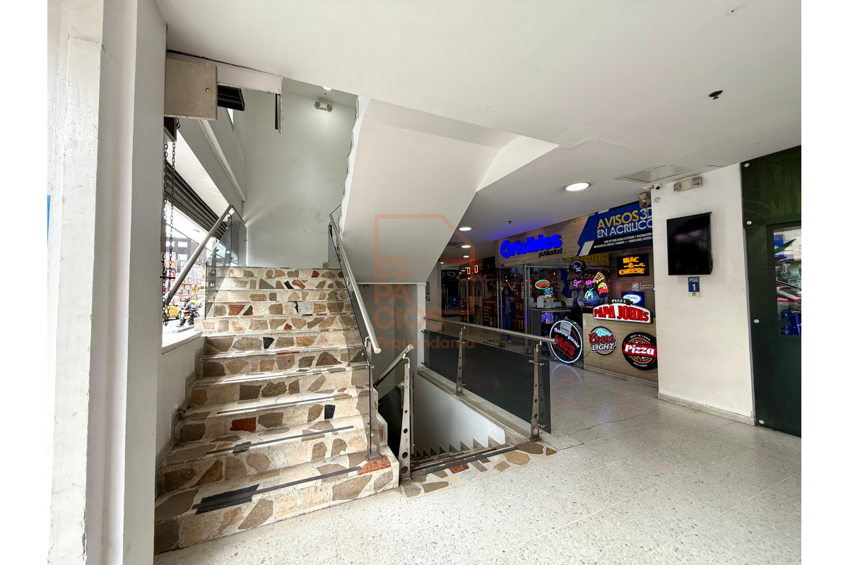 Locales en Arriendo, Ricaurte Bogotá - LOARBAHIA 3