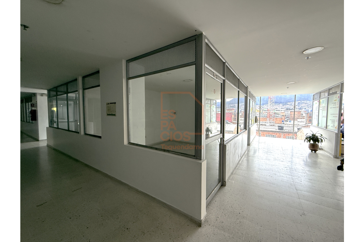 Locales en Arriendo, Ricaurte Bogotá - LOAR414
