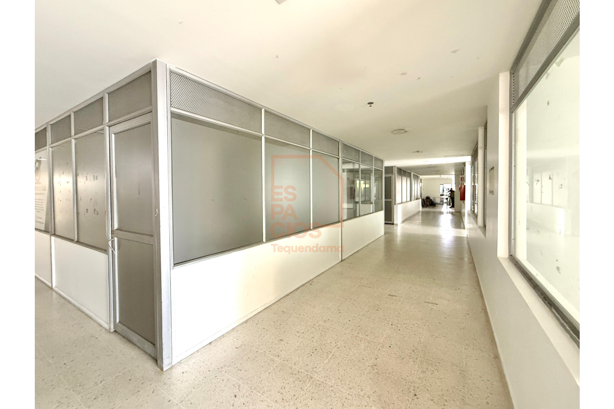 Locales en Arriendo, Ricaurte Bogotá - LOAR422